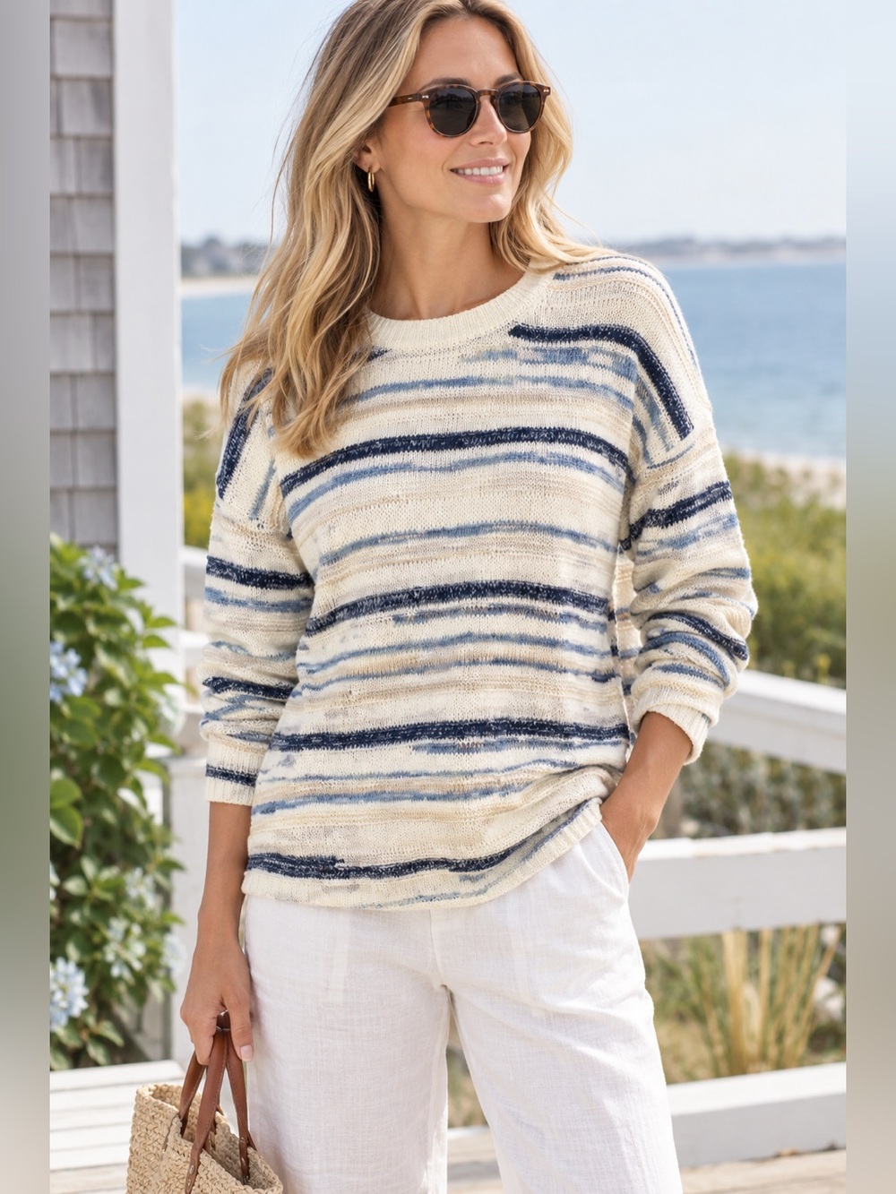 Liz Claiborne Coastal Lightweight Knit  Weave Blue Cream Sweater Size Medium NWT